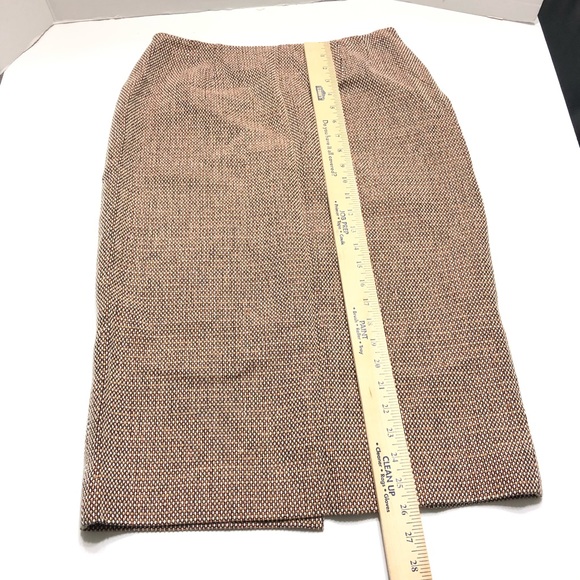Doncaster Skirt Size 8 Gold Accent Inner Lining - Picture 4 of 9